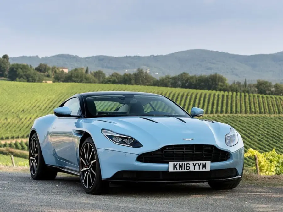 Perché le aziende di auto di lusso vanno bene?