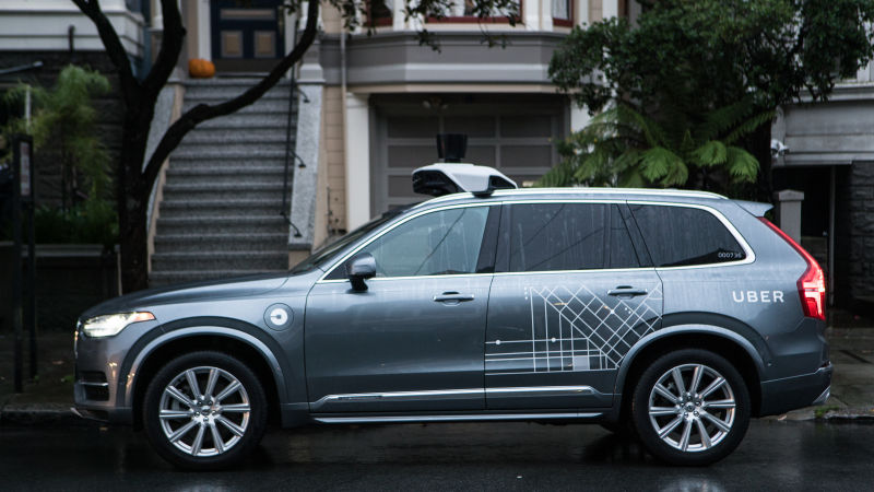 Uber non rinnoverà il permesso di testare auto senza conducente in California